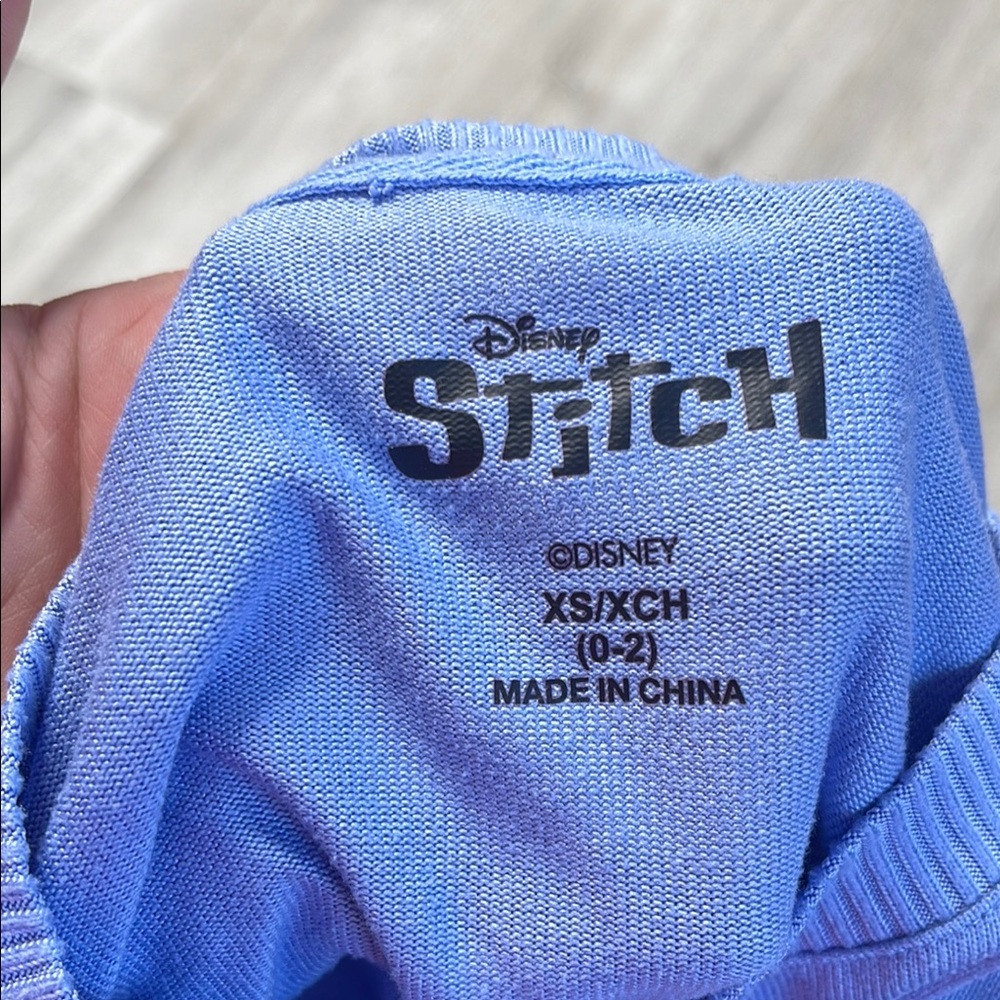 Disney Stitch sweater/nightgown size xs - Picture 2 of 5